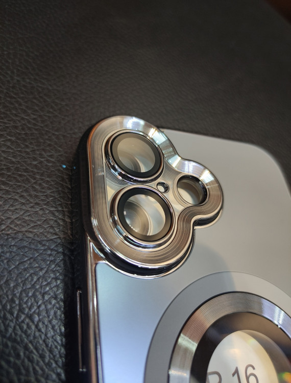 قاب آیفون ۱۶ سیلور مگ سیف دار