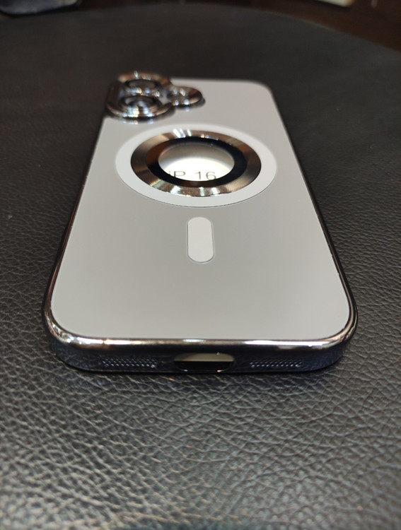 قاب آیفون ۱۶ سیلور مگ سیف دار