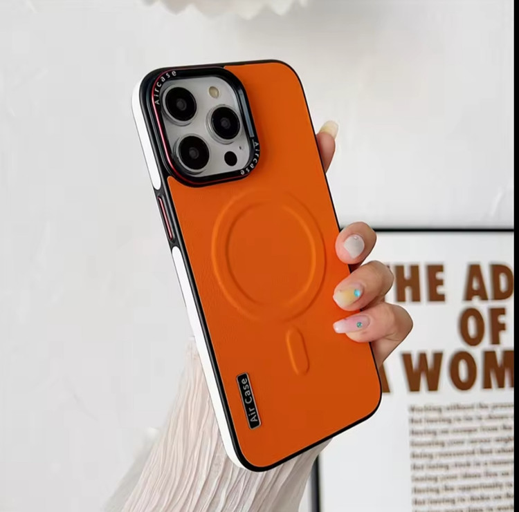 کاور چرمی مگ سیف آیفون 13 Pro Max | قاب ضدضربه رنگ نارنجی خاص