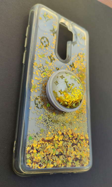 کاور آکواریومی شیائومی نوت 8 پرو طرح LV با مایع و اکلیل طلایی