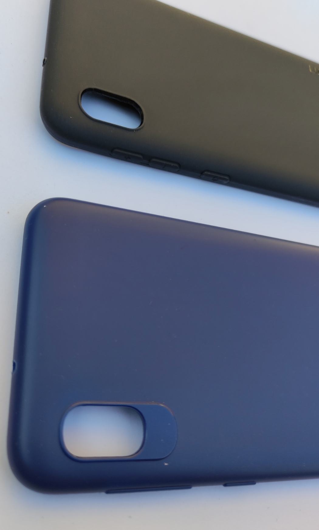 ست دو عددی کاور اسلیم سامسونگ A10 در رنگ‌های مشکی و سرمه‌ای نازک و سبک