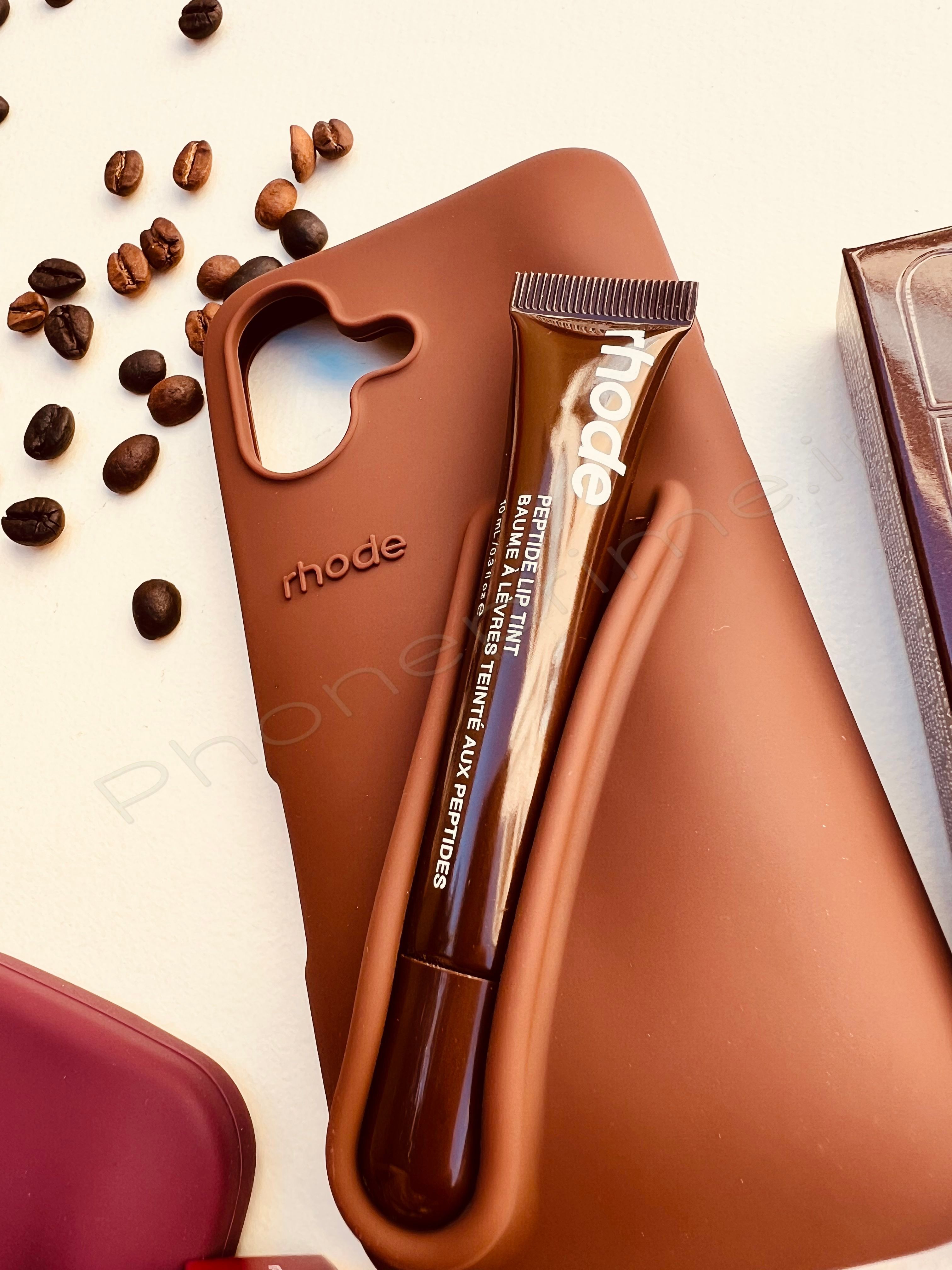 کاور لیپ‌گلس‌دار iPhone 16 با پشت مات مخملی و لیپ‌گلس اصل ایتالیا — پک اورجینال