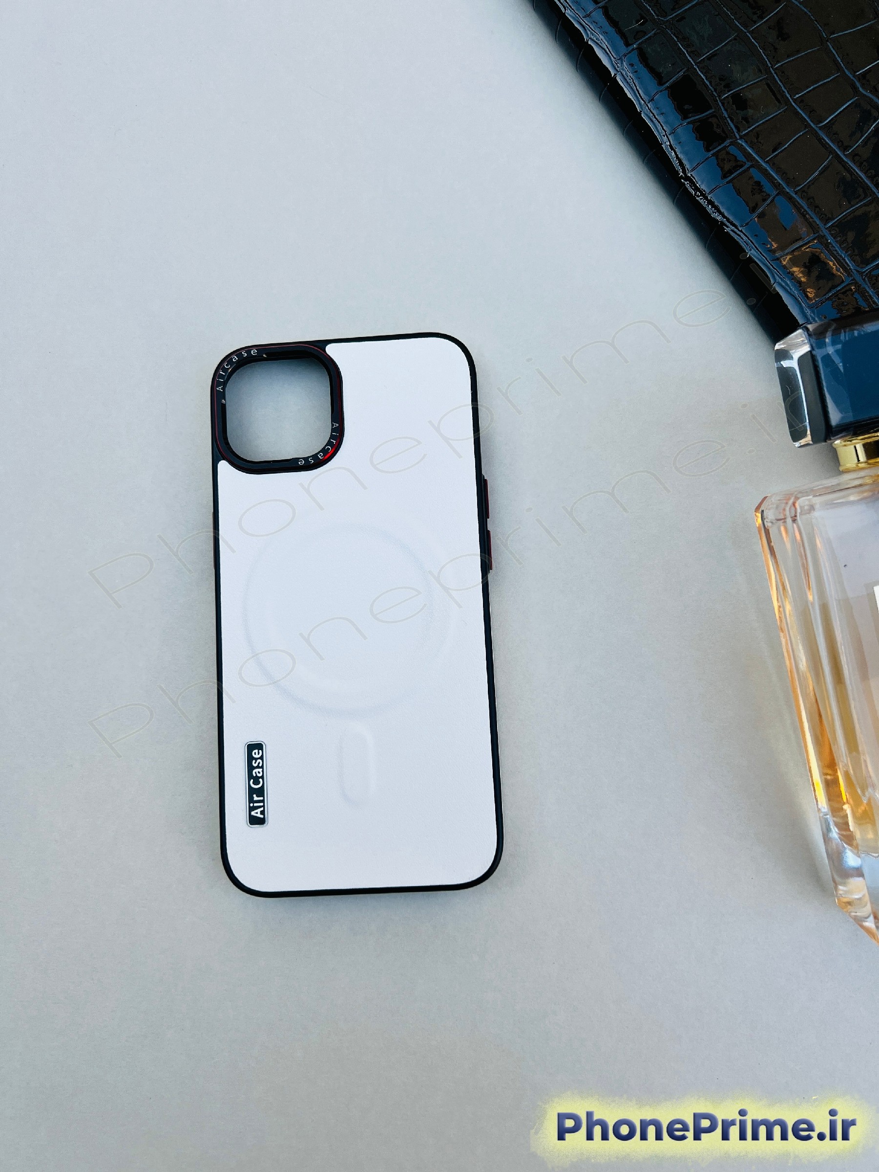 کاور چرمی سفید Air Case آیفون 15 پرومکس | قاب لاکچری