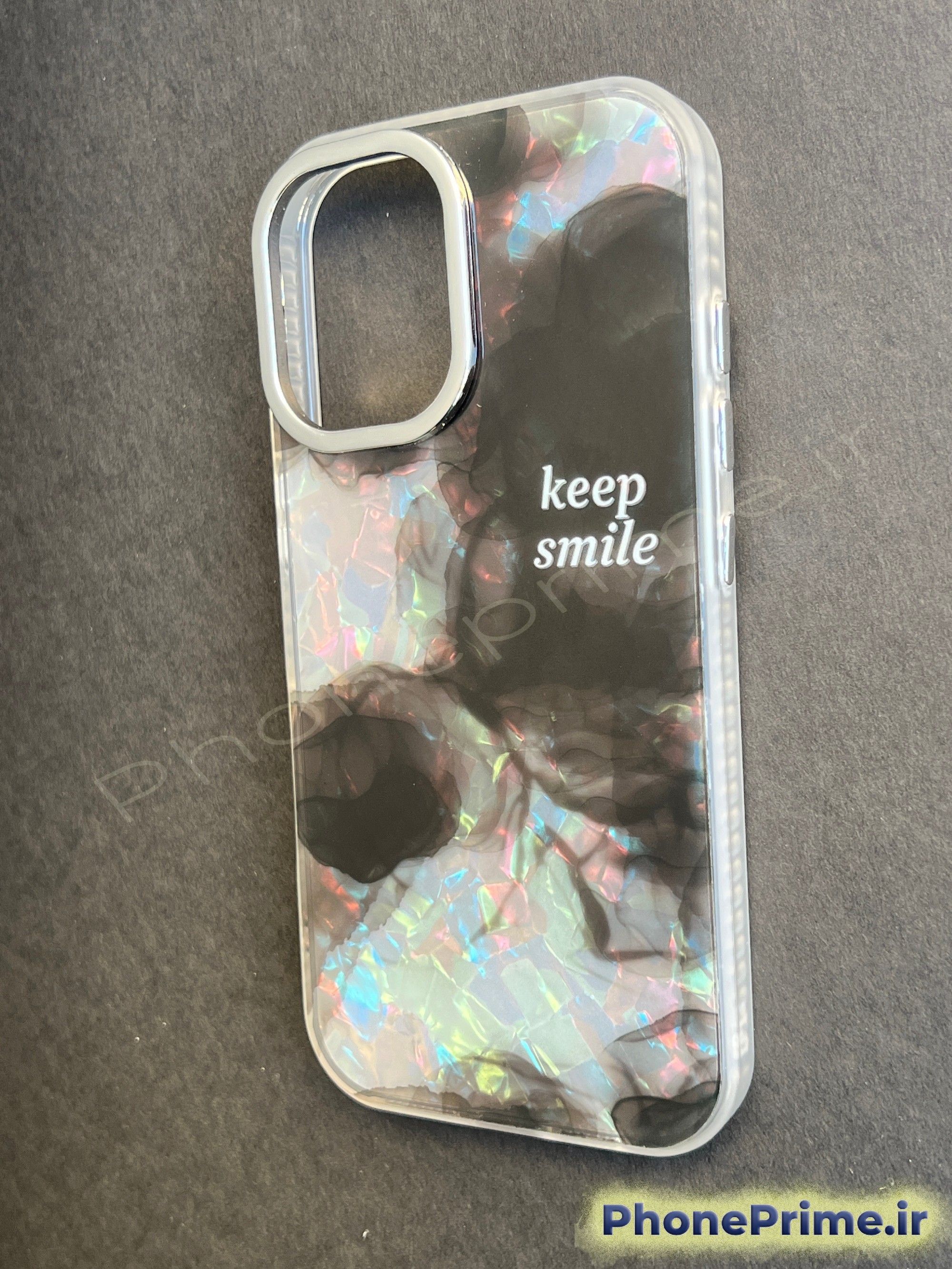 کاور آیفون ۱۶ طرح دار