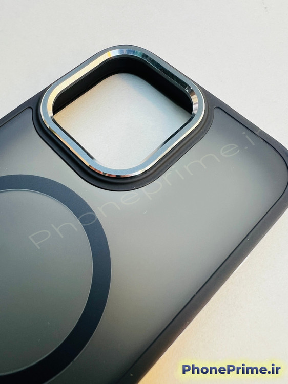 کاور پشت مات دور مشکی آیفون 16 پرو مکس