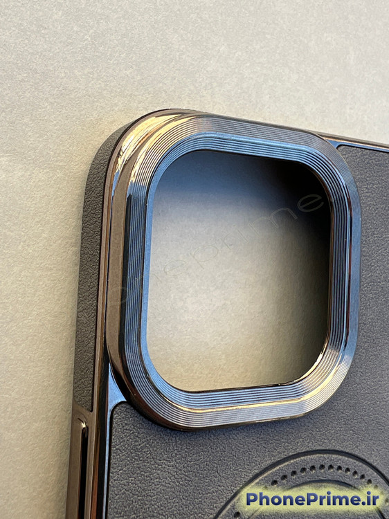 نمای پشت کاور (نمای کامل با جزئیات چرم)