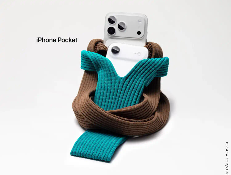 خرید آیفون پاکت رنگ آبی و قهوه ای