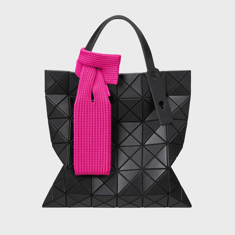 کیف بافتنی آیفون مدل iPhone Pocket طرح Issey Miyake