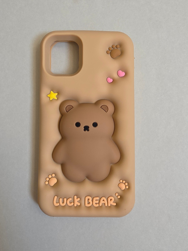 قاب سیلیکونی آیفون 13 / 14 / 15 (iPhone 13 / 14 / 15) طرح خرس Luck Bear سه بعدی کرم